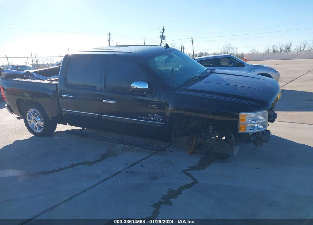2013 CHEVROLET SILVERADO 1500 LT VIN: 3GCPCSE03DG329707