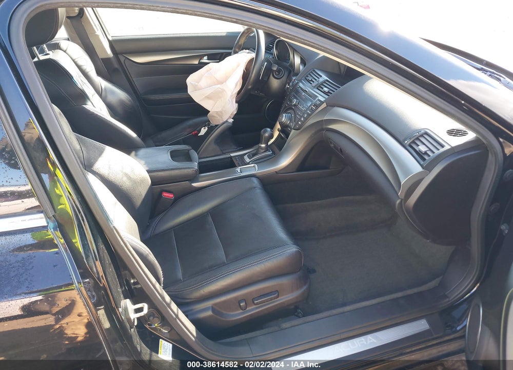 2013 ACURA TL 3.7 VIN: 19UUA9F78DA000174