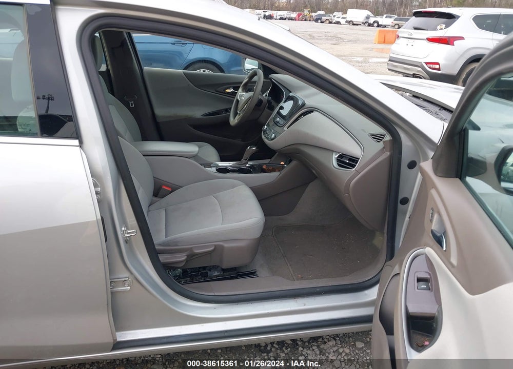 2019 CHEVROLET MALIBU VIN: 1G1ZC5ST8KF136694