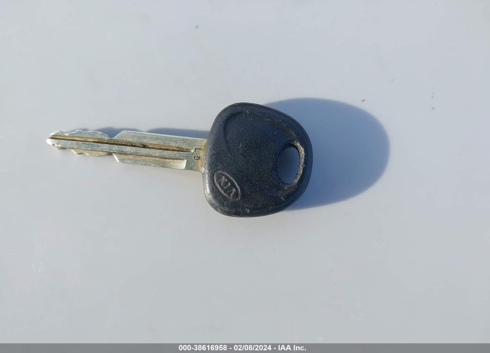2009 KIA SPECTRA EX VIN: KNAFE221995622218