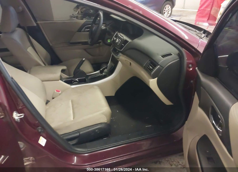 2015 HONDA ACCORD LX VIN: 1HGCR2F31FA067632