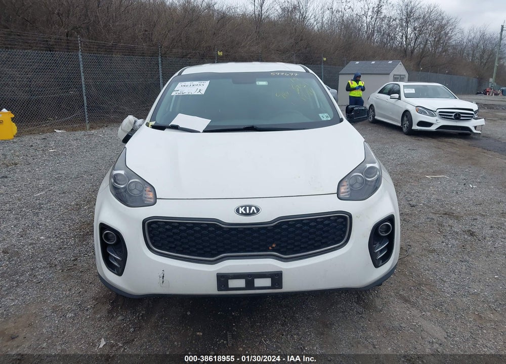 2019 KIA SPORTAGE LX VIN: KNDPMCAC1K7597697