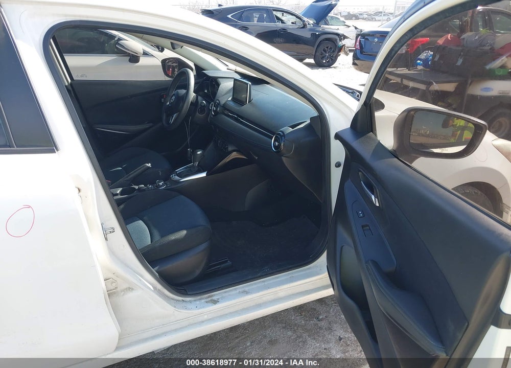 2018 TOYOTA YARIS IA VIN: 3MYDLBYV4JY305983