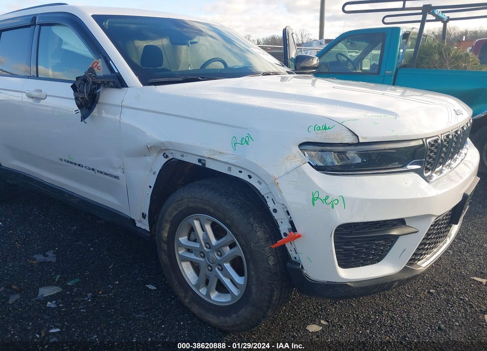 2023 JEEP GRAND CHEROKEE LAREDO 4X4 VIN: 1C4RJHAG1PC522126