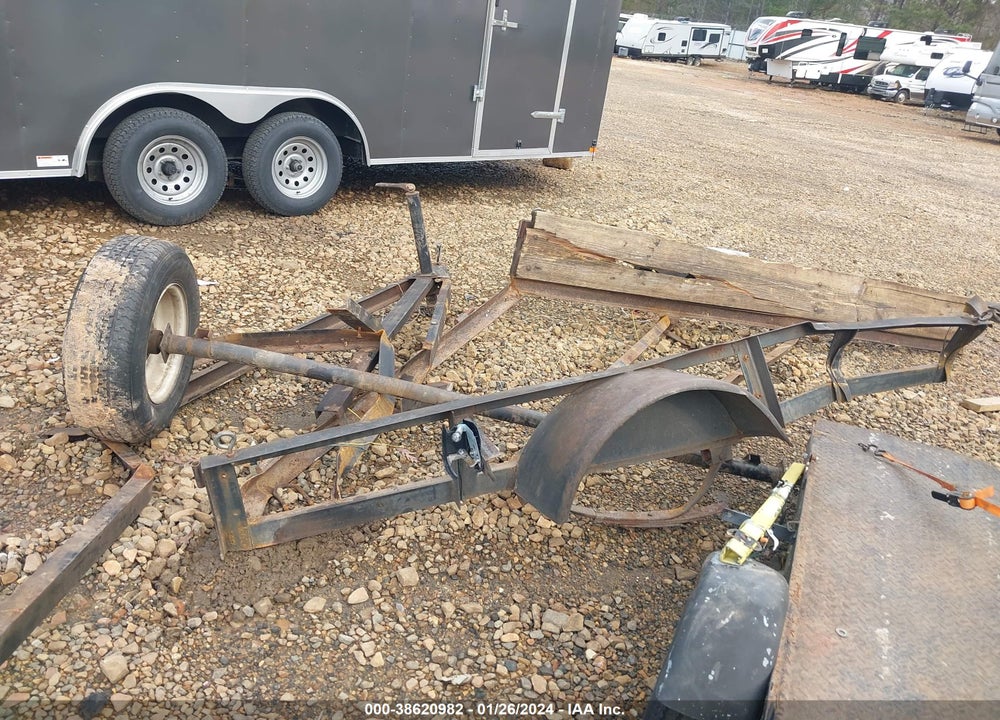2000 HOMESTEADE TRAILER VIN: 4HDLE081XYD003985