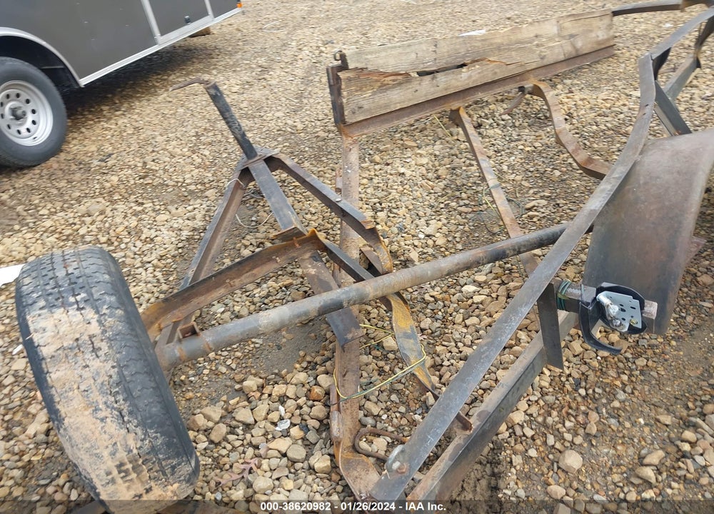 2000 HOMESTEADE TRAILER VIN: 4HDLE081XYD003985
