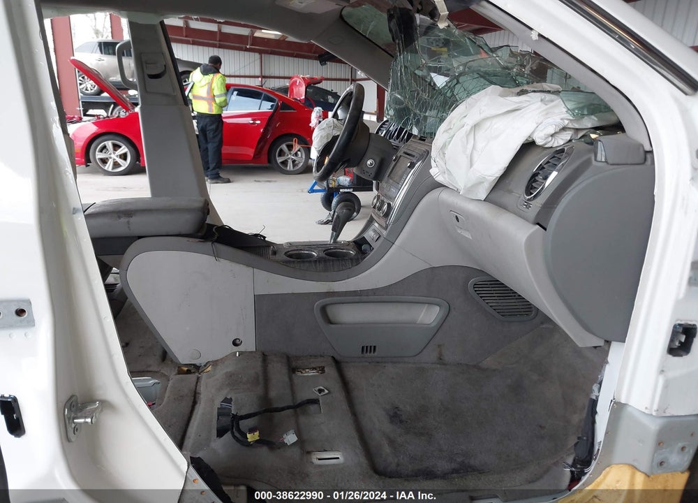 2014 BUICK ENCLAVE CONVENIENCE VIN: 5GAKRAKD1EJ147175