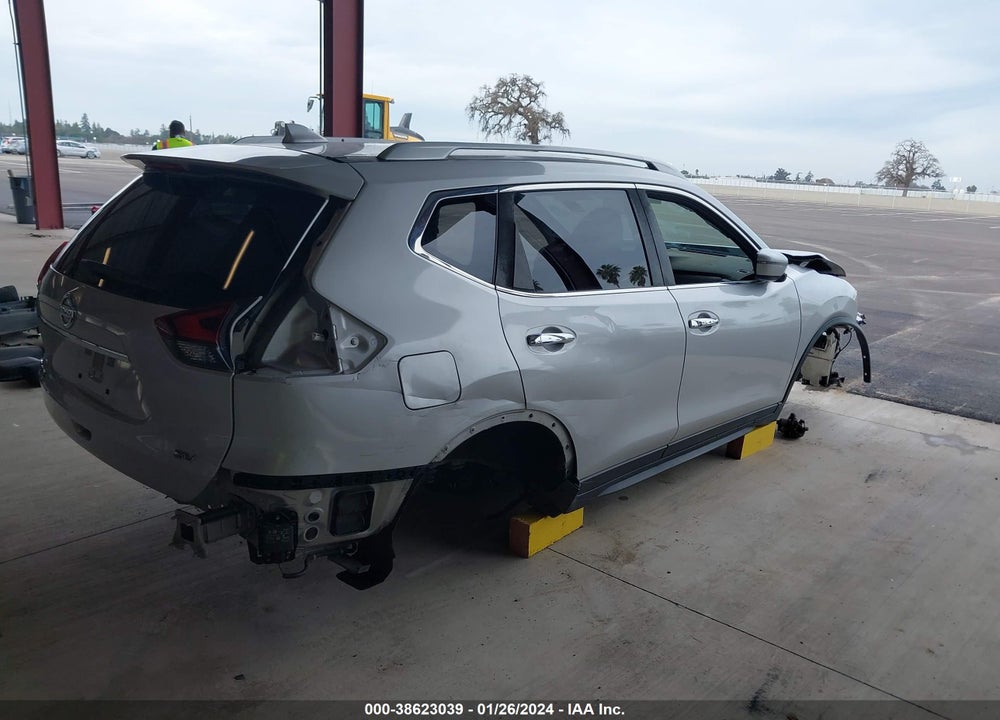 2017 NISSAN ROGUE SV VIN: JN8AT2MT2HW149261