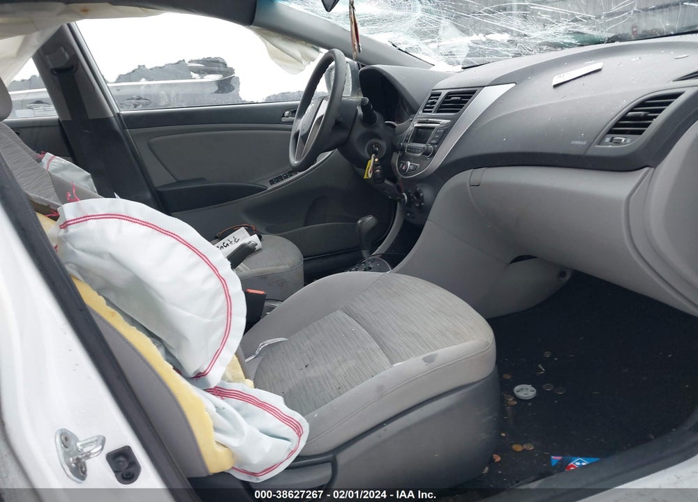 2016 HYUNDAI ACCENT VIN: KMHCT4AE2GU149823