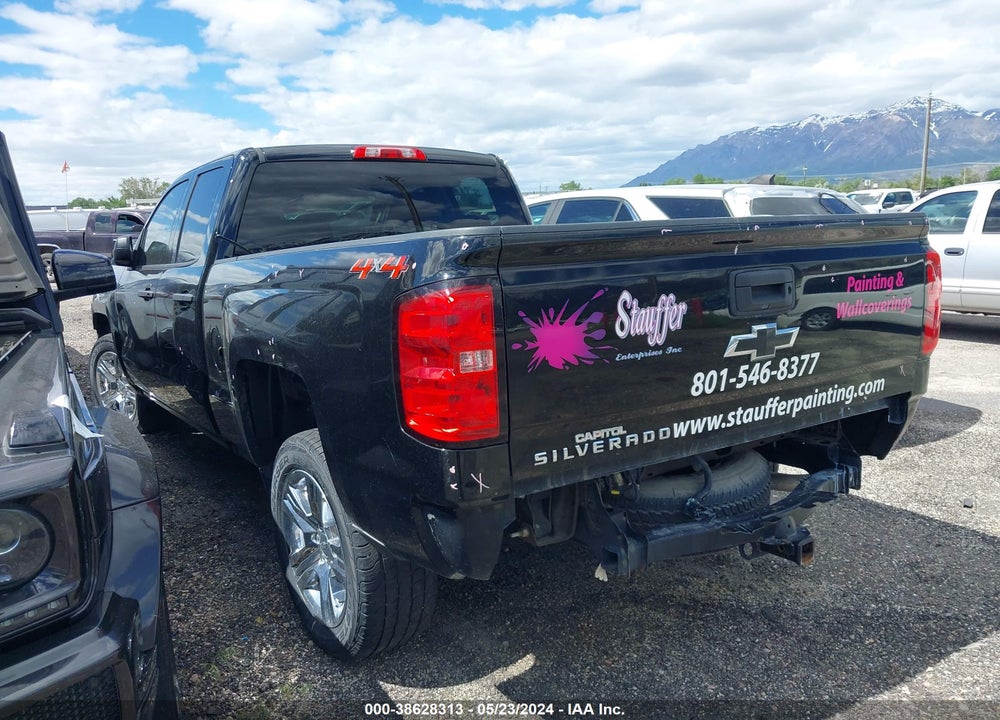 2018 CHEVROLET SILVERADO 1500 SILVERADO CUSTOM VIN: 1GCVKPEC9JZ359582