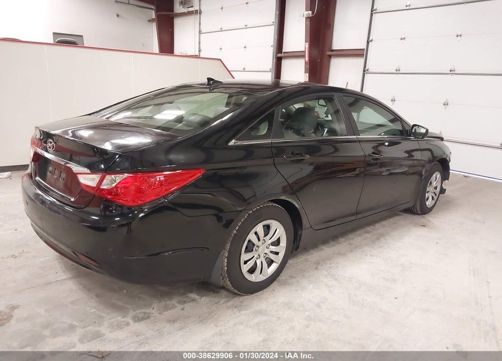 2013 HYUNDAI SONATA GLS VIN: 5NPEB4AC0DH611736