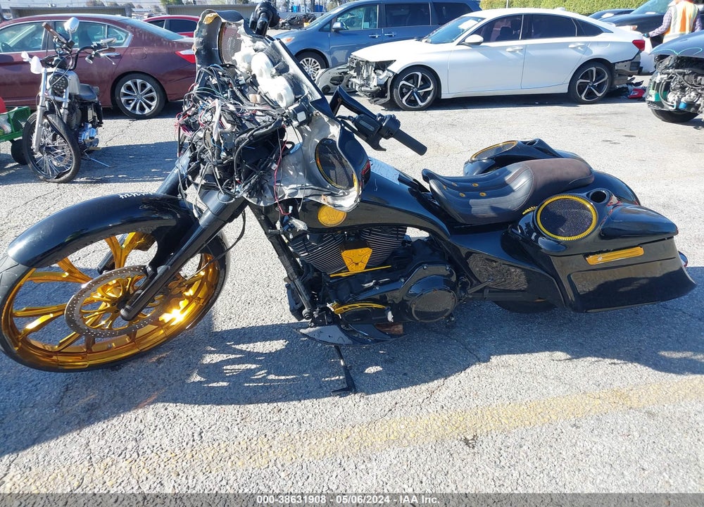 2016 HARLEY-DAVIDSON FLHXS STREET GLIDE SPECIAL VIN: 1HD1KRM12GB674346