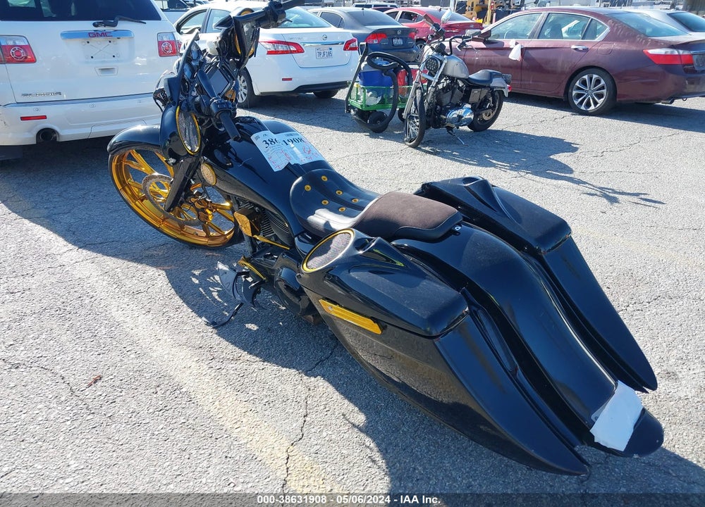 2016 HARLEY-DAVIDSON FLHXS STREET GLIDE SPECIAL VIN: 1HD1KRM12GB674346