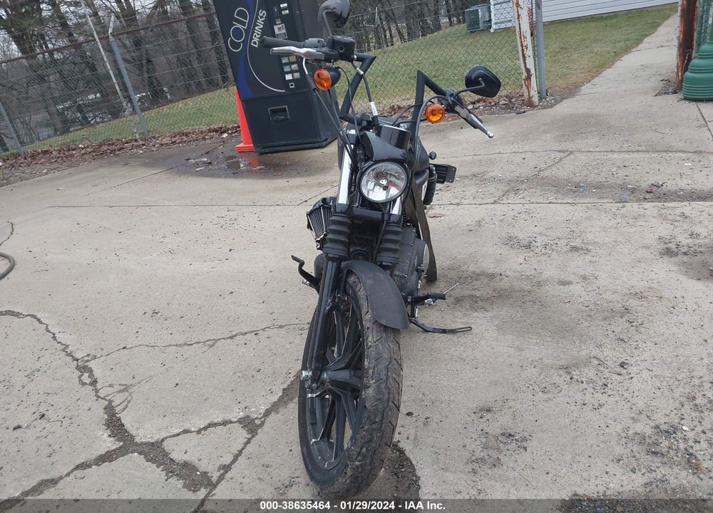 2018 HARLEY-DAVIDSON XL883 IRON 883 VIN: 1HD4LE214JC432634