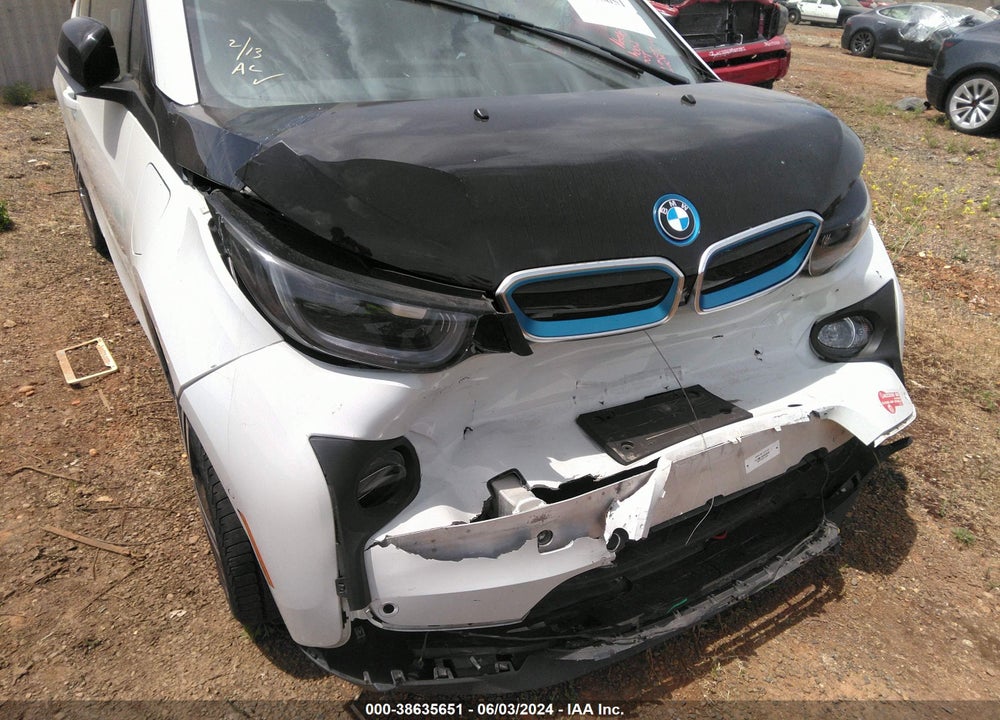 2017 BMW I3 94 AH W/RANGE EXTENDER VIN: WBY1Z8C3XHV893161
