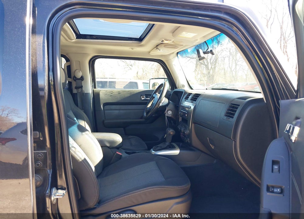 2009 HUMMER H3T VIN: 5GNEN13E998126196