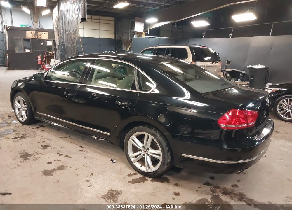 2015 VOLKSWAGEN PASSAT 1.8T SE VIN: 1VWBT7A31FC040089