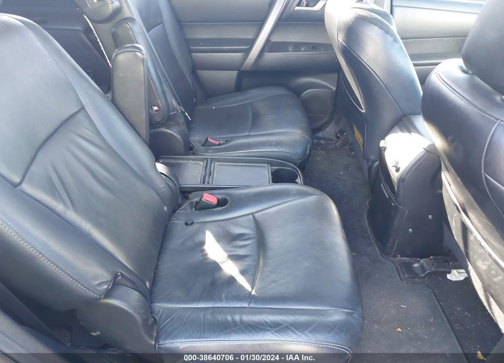 2010 TOYOTA HIGHLANDER SE V6 VIN: 5TDJK3EH7AS033977