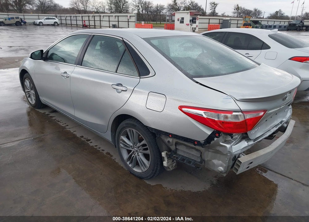 2015 TOYOTA CAMRY SE VIN: 4T1BF1FK2FU004800