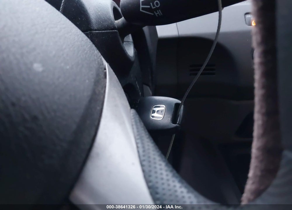 2009 HONDA CIVIC LX VIN: 19XFA16519E040687