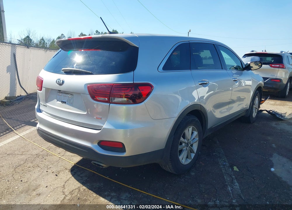 2020 KIA SORENTO 2.4L L VIN: 5XYPG4A38LG689326