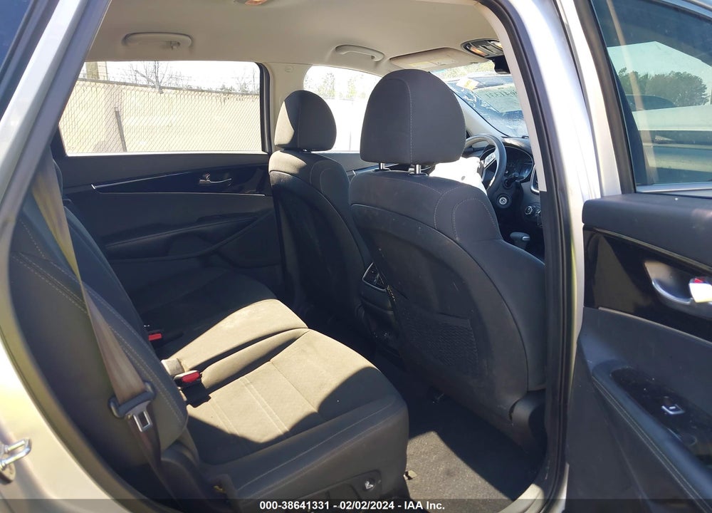 2020 KIA SORENTO 2.4L L VIN: 5XYPG4A38LG689326