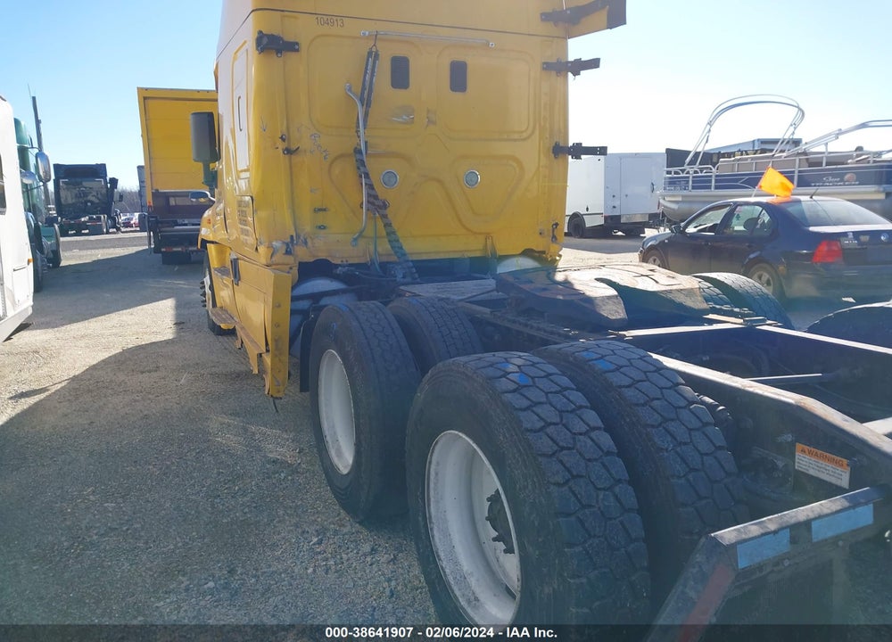 2015 FREIGHTLINER CASCADIA 125 VIN: 3AKJGLD54FSGE3087