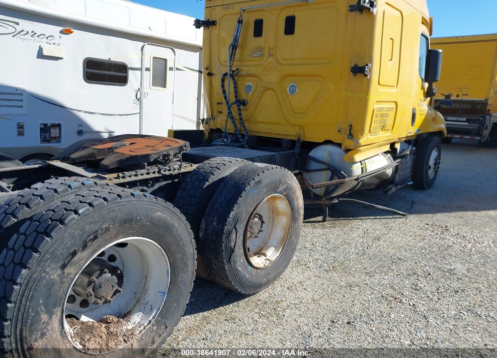 2015 FREIGHTLINER CASCADIA 125 VIN: 3AKJGLD54FSGE3087