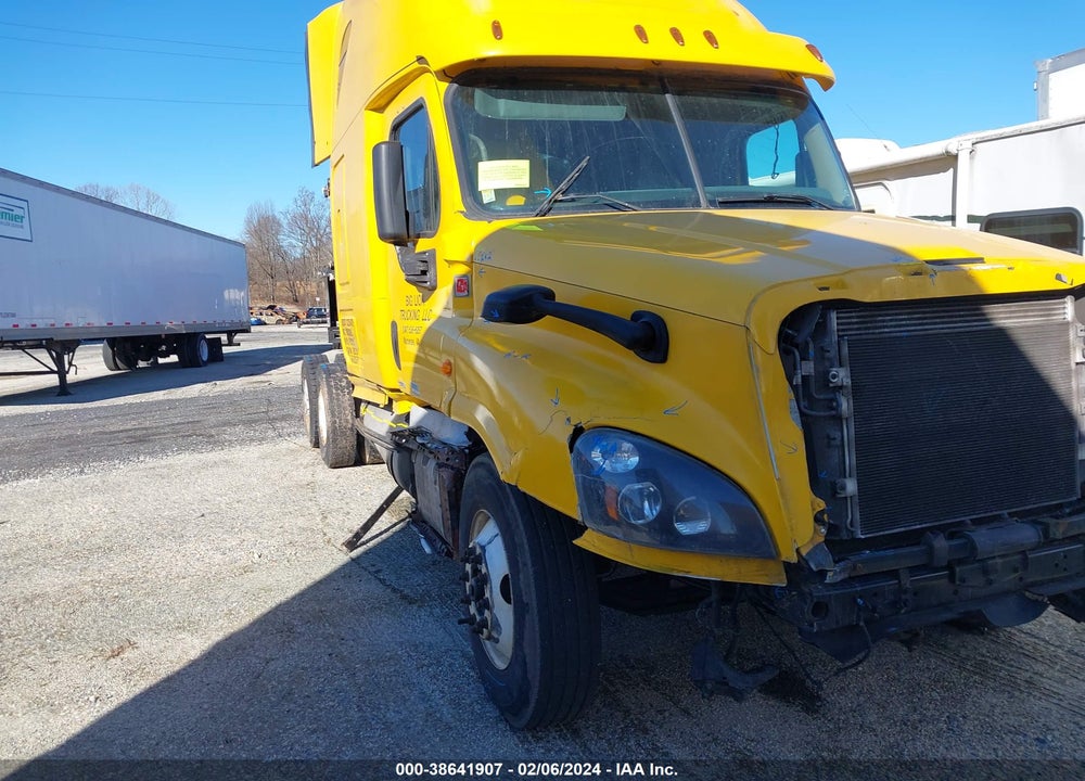 2015 FREIGHTLINER CASCADIA 125 VIN: 3AKJGLD54FSGE3087