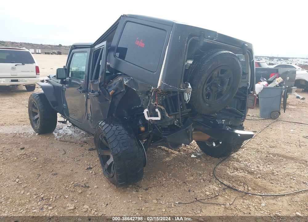 2017 JEEP WRANGLER UNLIMITED SPORT 4X4 VIN: 1C4BJWDG9HL743007
