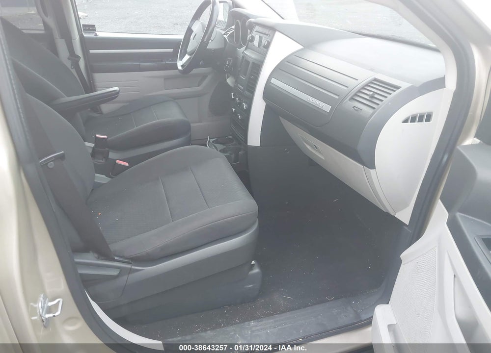 2010 DODGE GRAND CARAVAN HERO VIN: 2D4RN3D12AR396939