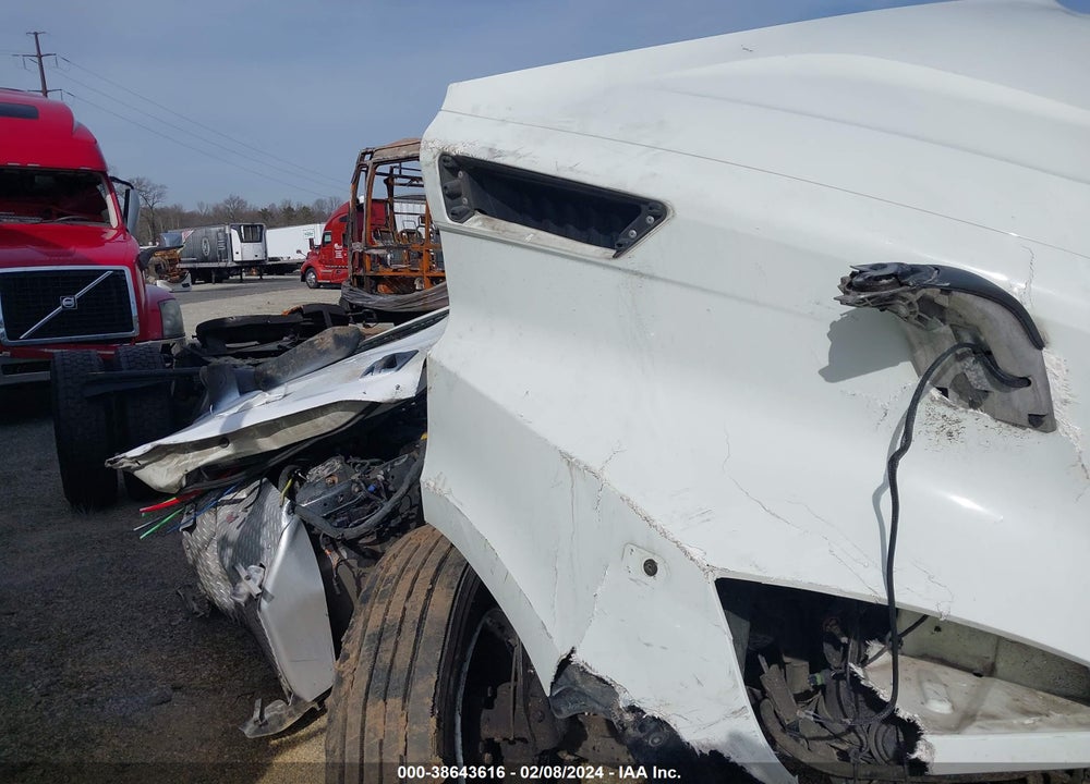 2020 FREIGHTLINER NEW CASCADIA 116 VIN: 3AKBHSDV5LSLZ4758