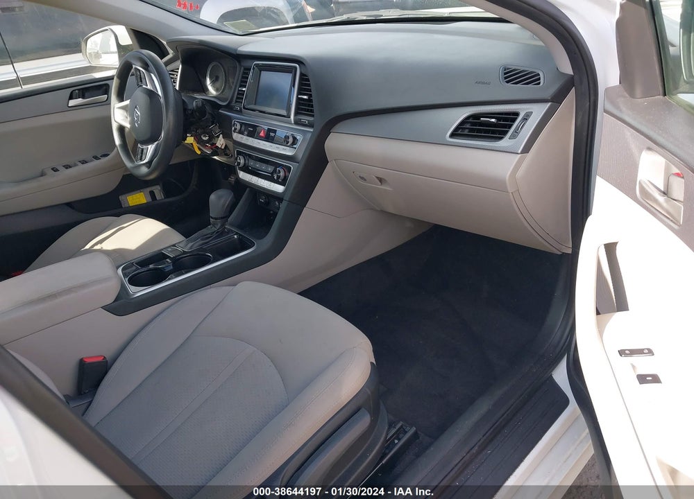 2018 HYUNDAI SONATA SE VIN: 5NPE24AF7JH608404