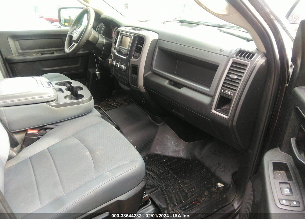 2017 RAM 1500 EXPRESS 4X4 5'7 BOX VIN: 1C6RR7KG2HS829059