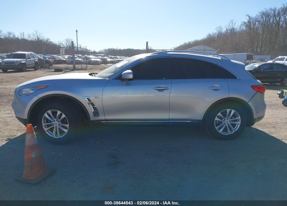 2014 INFINITI QX70 VIN: JN8CS1MW8EM412778