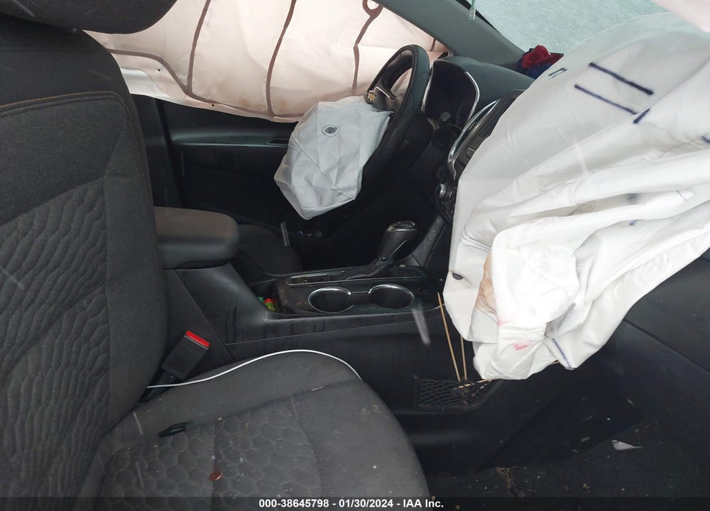 2018 CHEVROLET EQUINOX LT VIN: 2GNAXSEV3J6179800