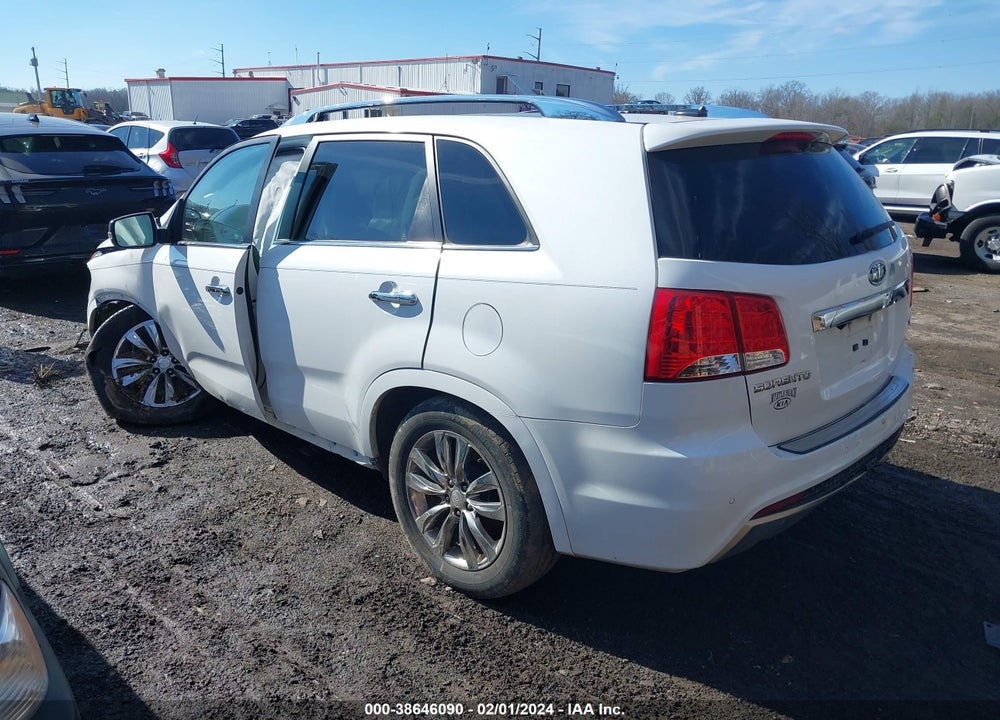 2013 KIA SORENTO SX VIN: 5XYKW4A24DG384542