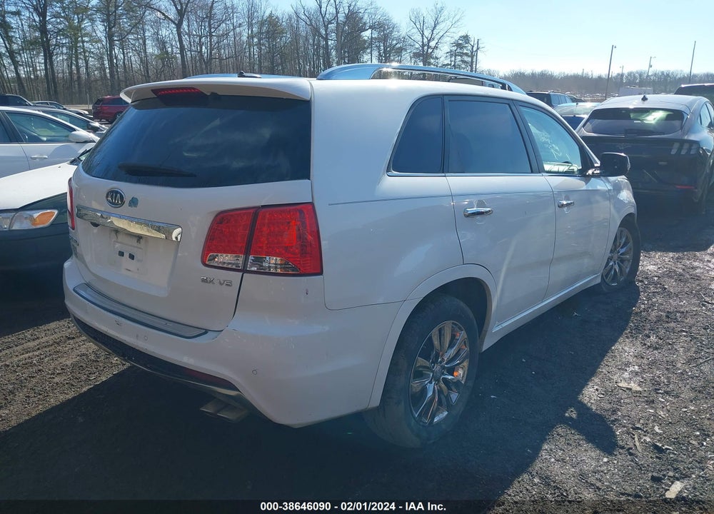 2013 KIA SORENTO SX VIN: 5XYKW4A24DG384542