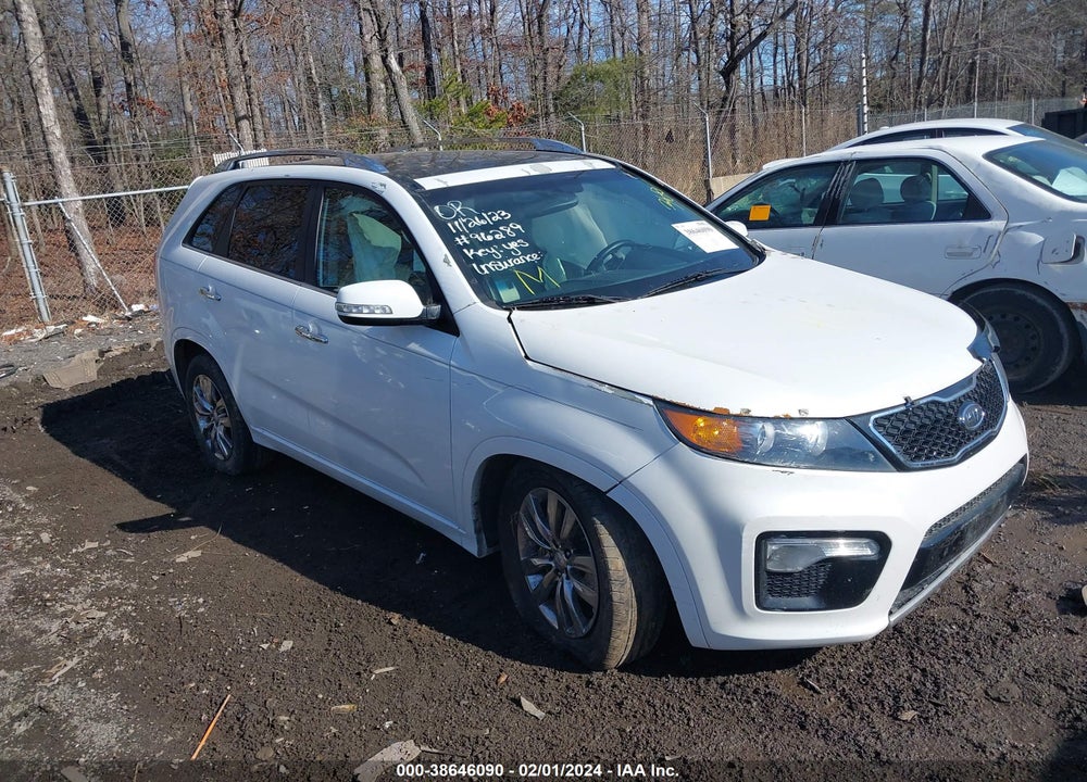 2013 KIA SORENTO SX VIN: 5XYKW4A24DG384542