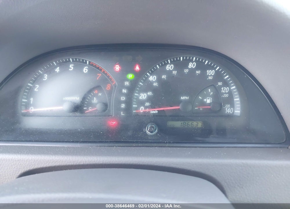 2002 TOYOTA CAMRY XLE VIN: 4T1BE32K92U563579