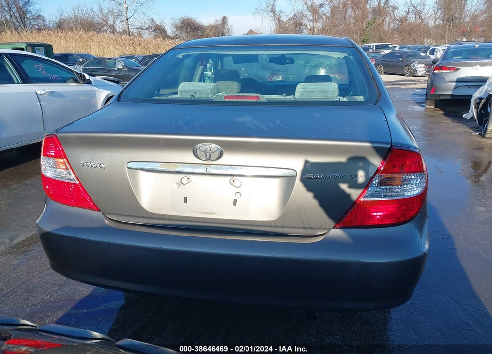2002 TOYOTA CAMRY XLE VIN: 4T1BE32K92U563579