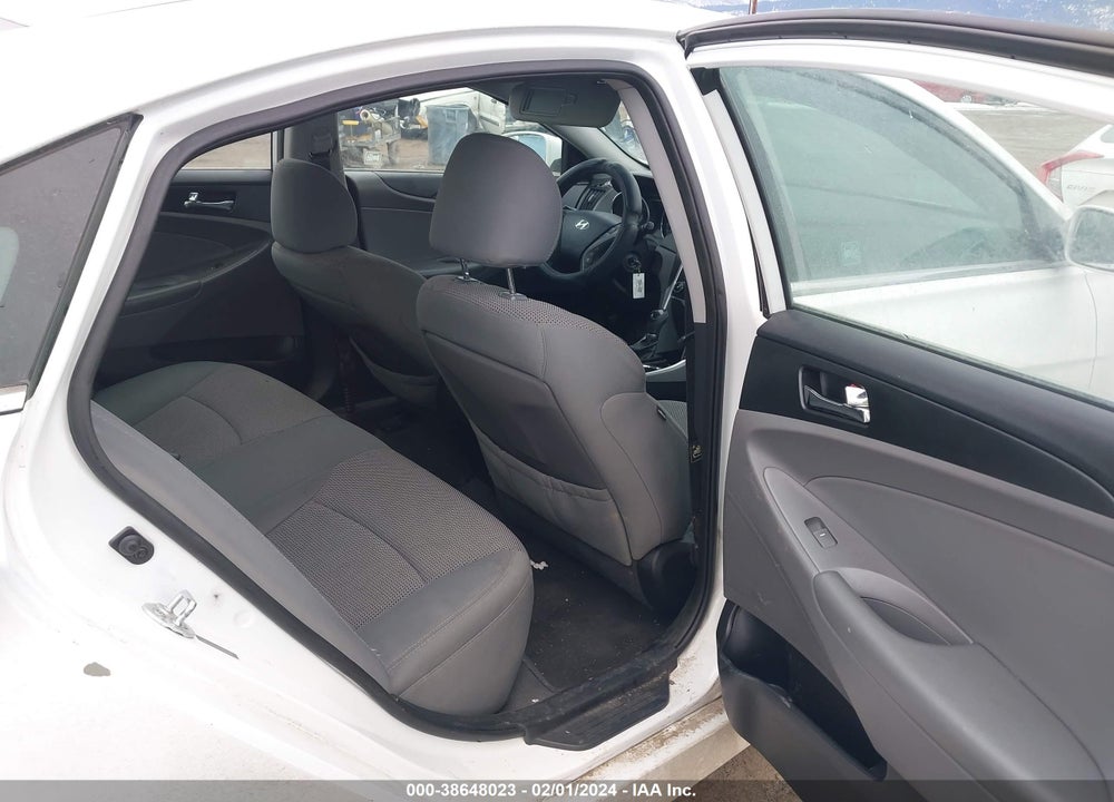 2014 HYUNDAI SONATA GLS VIN: 5NPEB4AC8EH938998