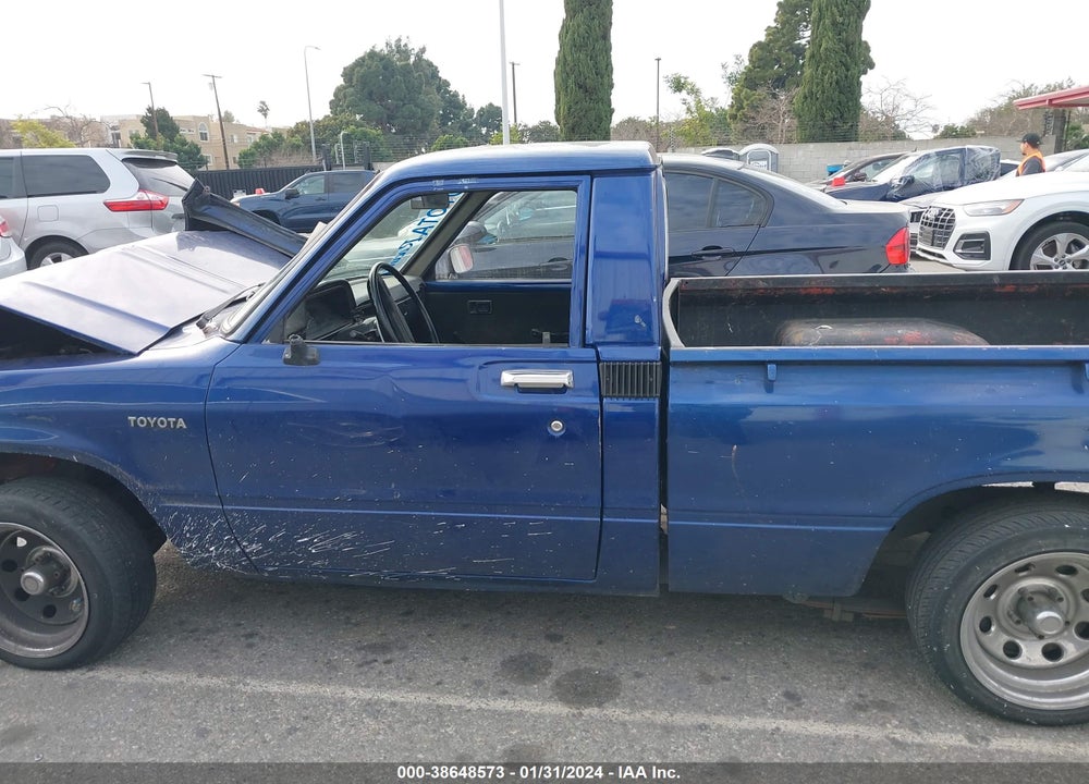 1983 TOYOTA PICKUP 1/2 TON RN34 VIN: JT4RN34R6D0091428