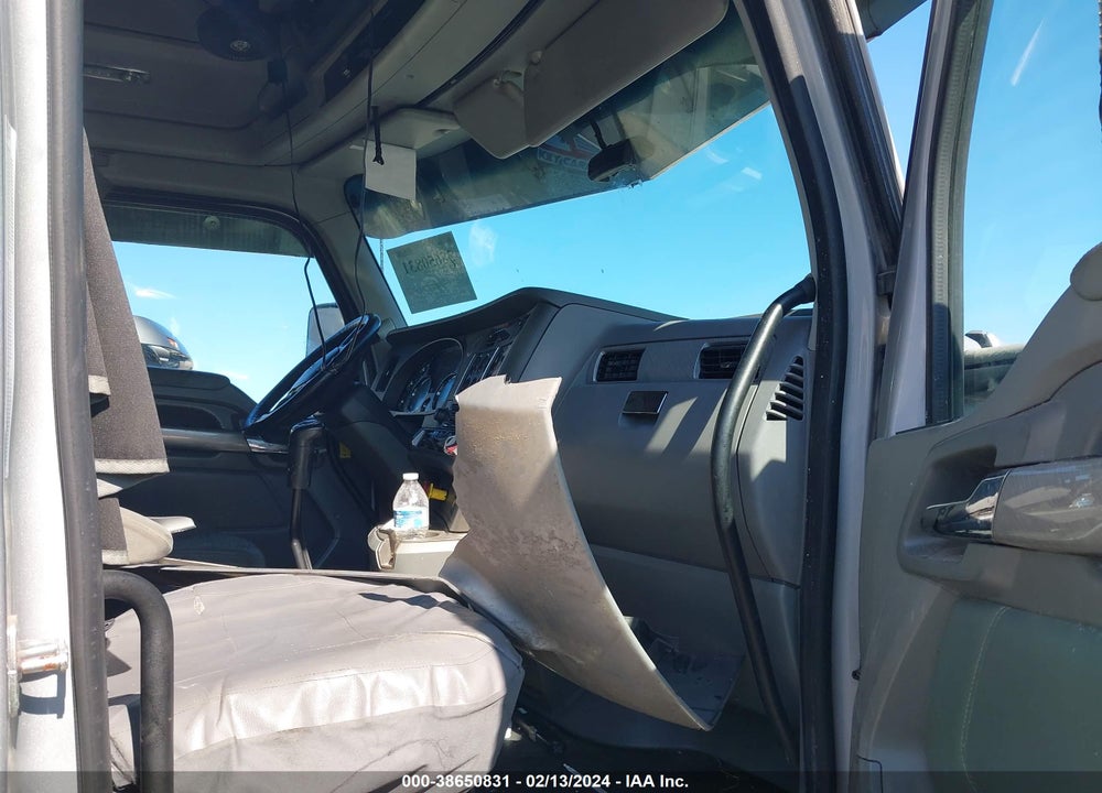 2015 KENWORTH T680 T680 VIN: 1XKYD49X9FJ438683