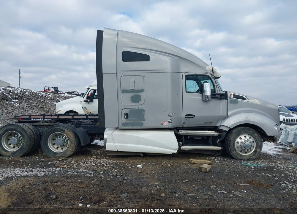 2015 KENWORTH T680 T680 VIN: 1XKYD49X9FJ438683