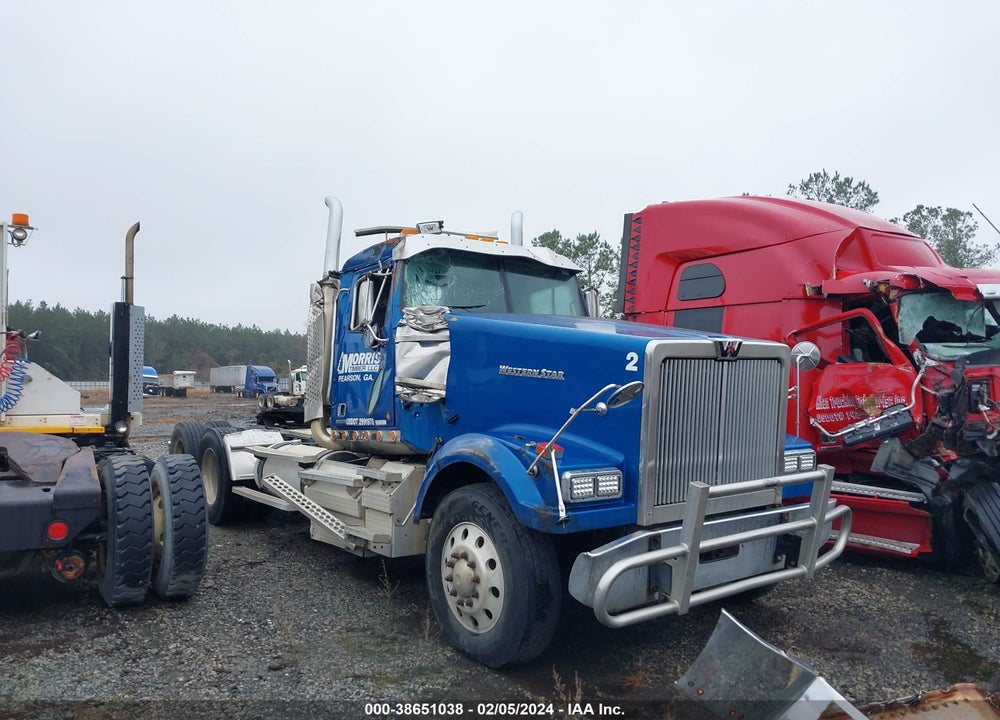 2017 WESTERN STAR 6900 EX VIN: 5KJJABDR3HPJF3804