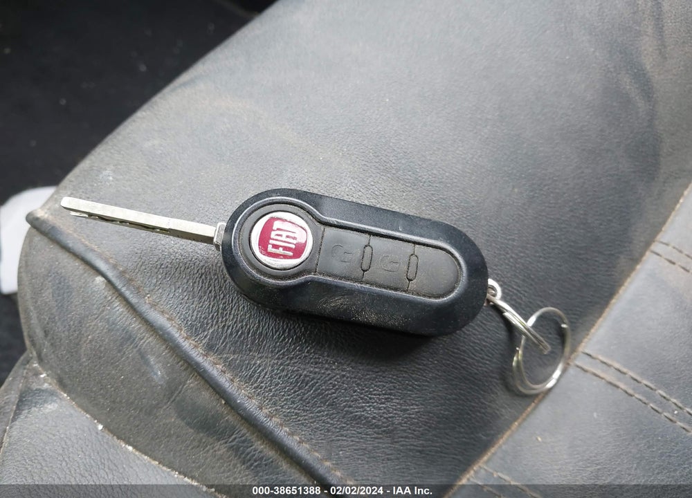 2012 FIAT 500C LOUNGE VIN: 3C3CFFER6CT100833