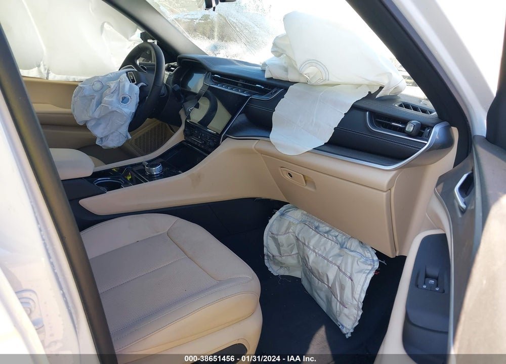 2023 JEEP GRAND CHEROKEE L VIN: 1C4RJKBG2P8799768