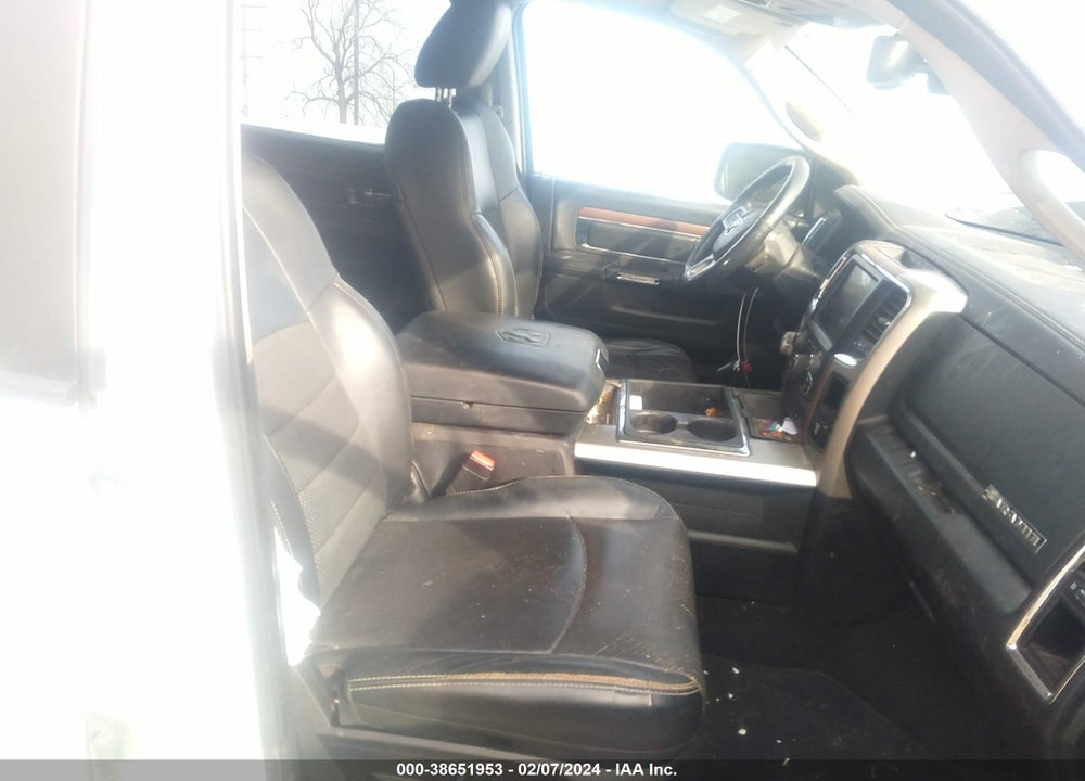 2015 RAM 1500 LAIE VIN: 1C6RR7NG6FS555843