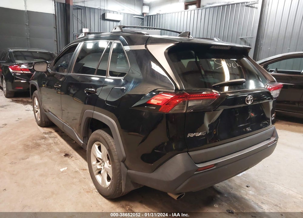 2020 TOYOTA RAV4 XLE VIN: 2T3P1RFV6LW132814